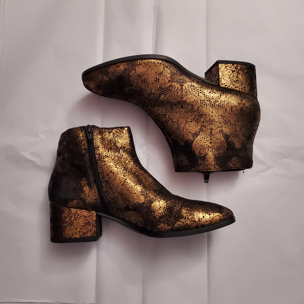 Vagabond Metallic Gold Lace-Pattern Ankle Boots